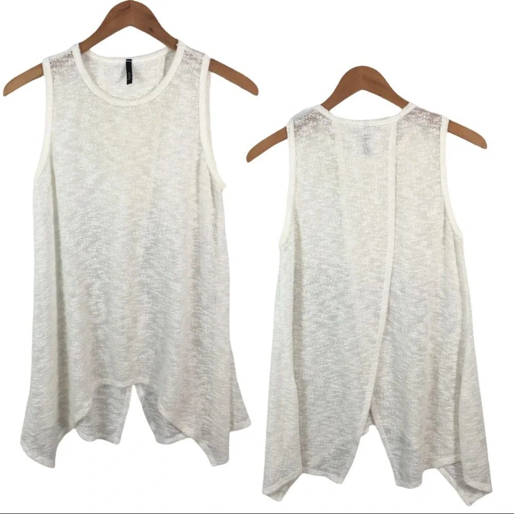 WS691 Shelly Textured Split Hem Career Top M